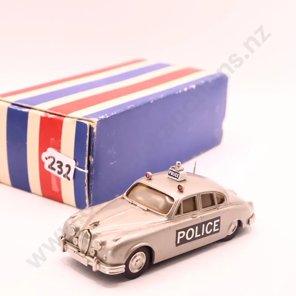 Grandprix Models Jaguar MKII Image 1++