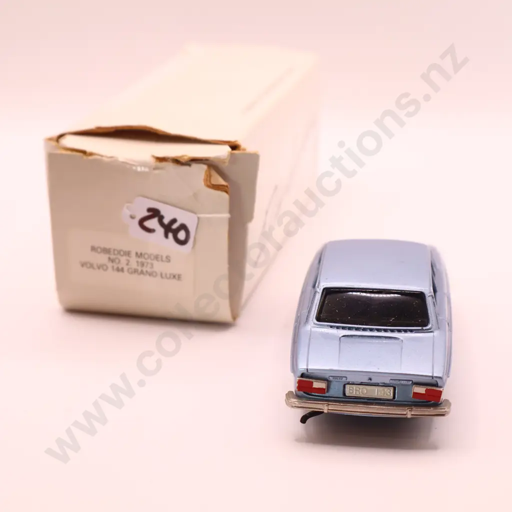 1/43  Rob Eddie Volvo 144 Grand Luxe  Image 1++
