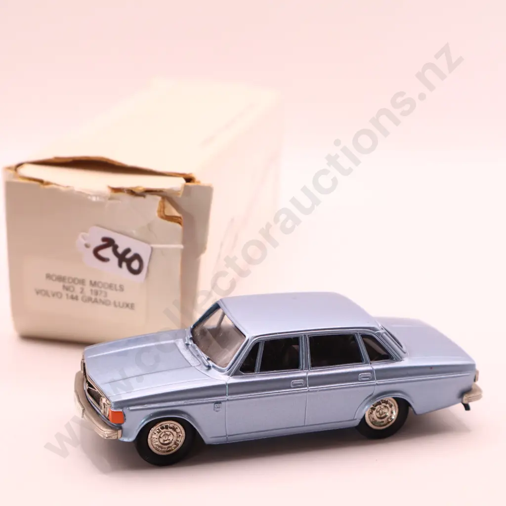 1/43  Rob Eddie Volvo 144 Grand Luxe  Image 1++