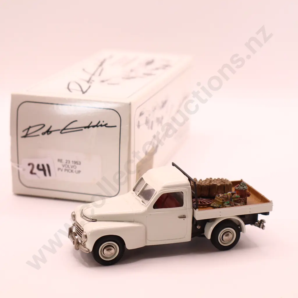1/43 Rob Eddie Volvo 1953 PV Pickup  Image 1++