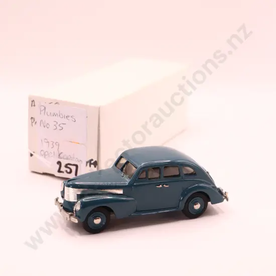 Plumbies 1939 Opel Kapitan 