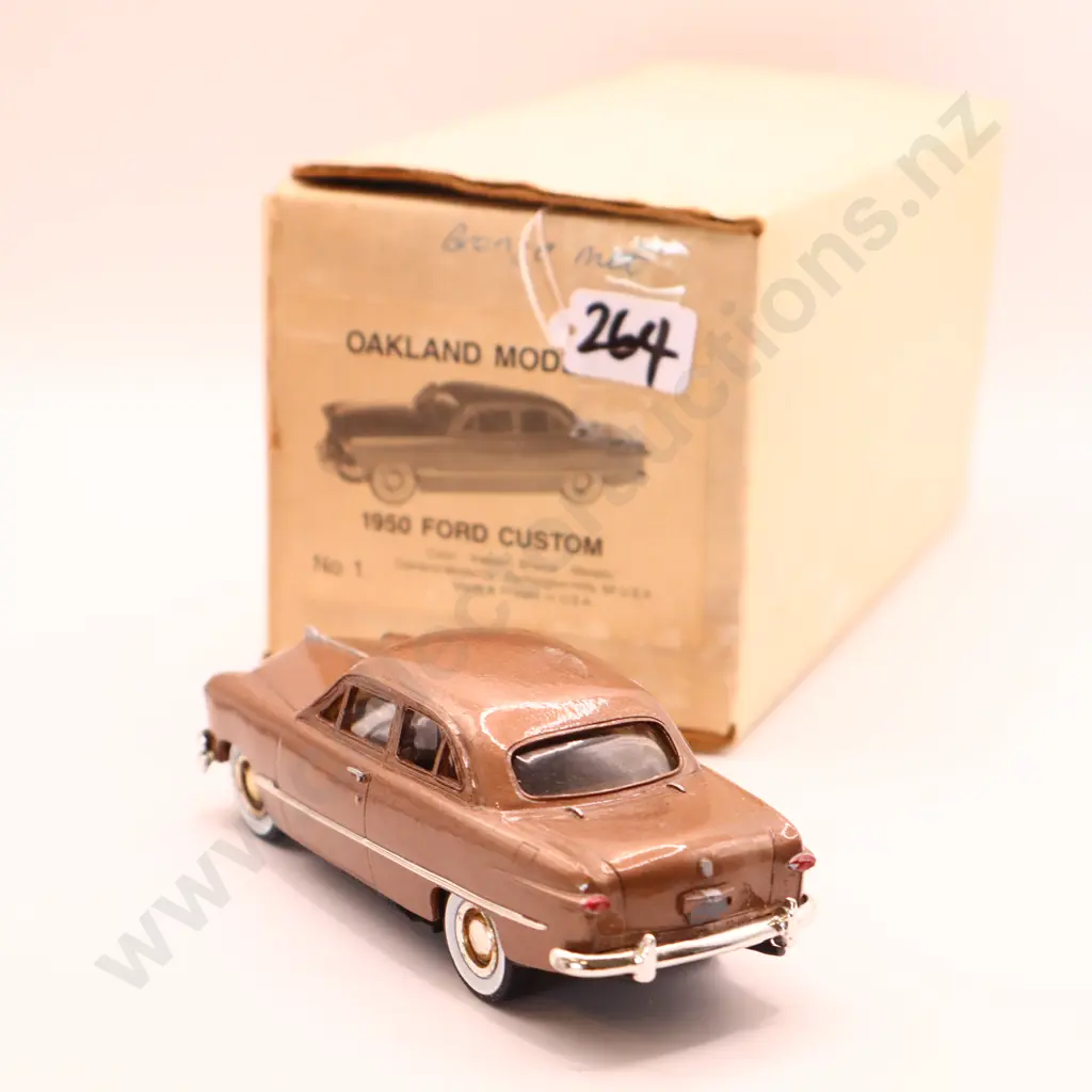 Oakland Models   1950 Ford Custom  Image 1++