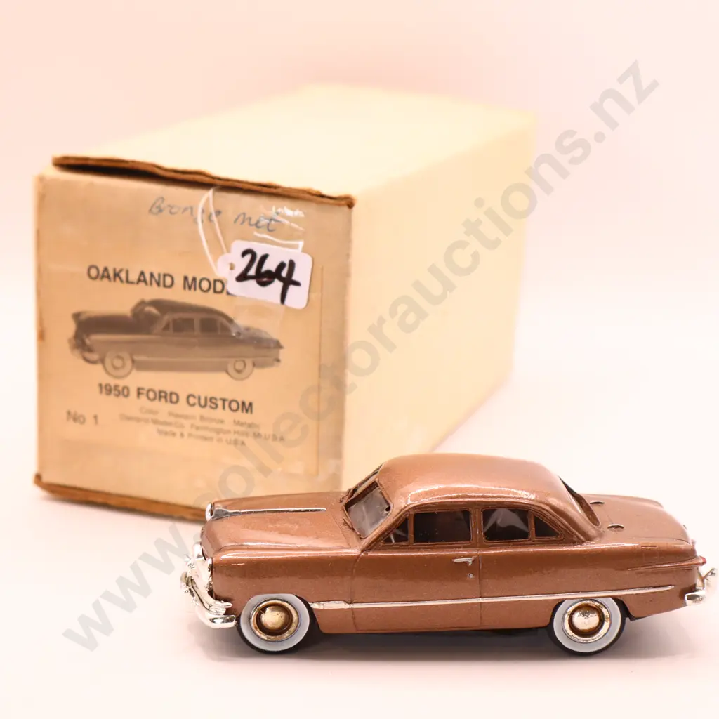 Oakland Models   1950 Ford Custom  Image 1++