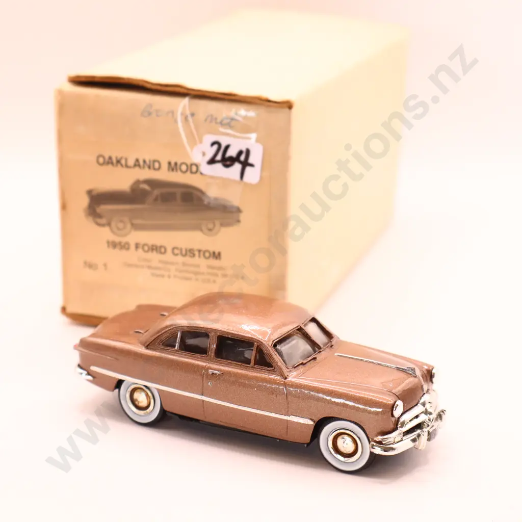 Oakland Models   1950 Ford Custom  Image 1++