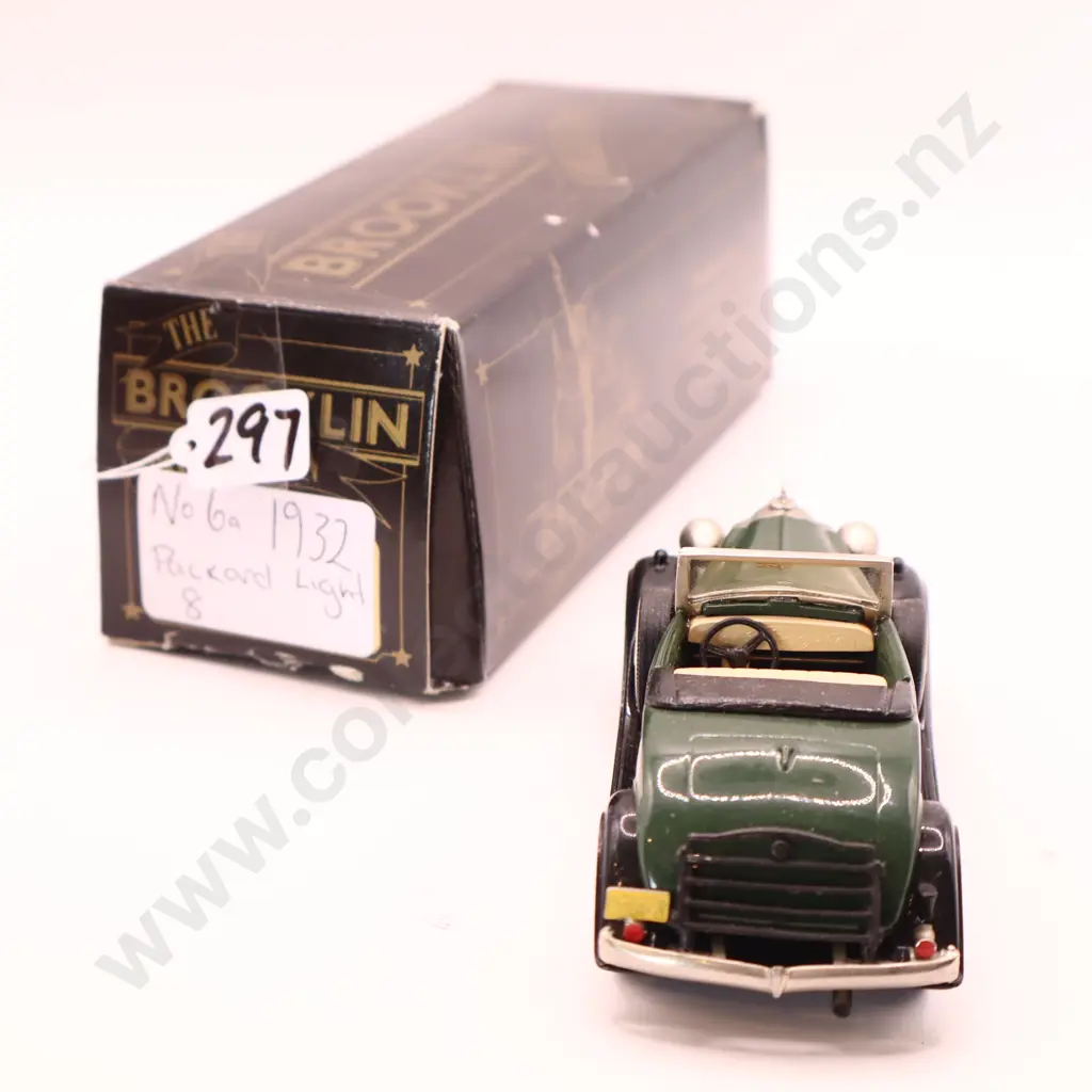 1/43 Brooklin Models  Packard 8  1932  Image 1++