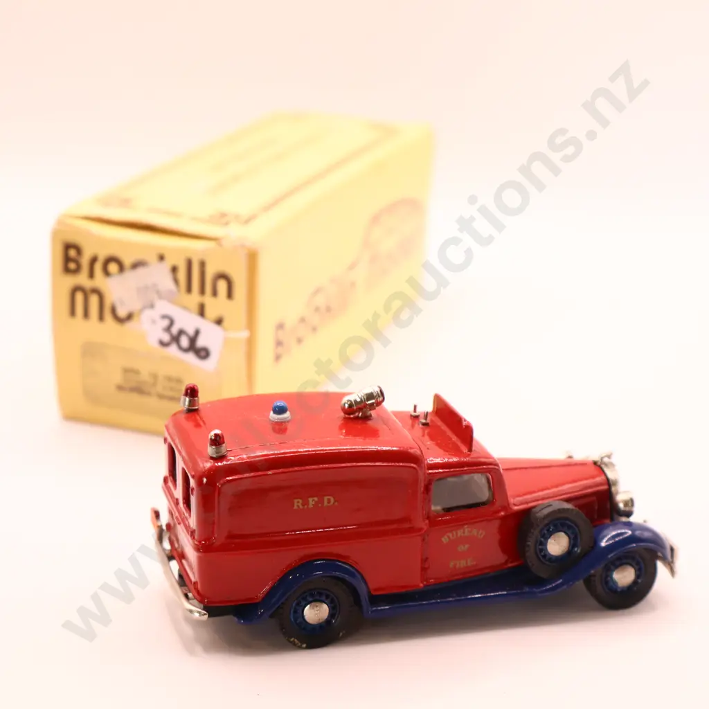 1/43 Brooklin Models  Dodge Van  Fire Rescue  1936  Image 1++