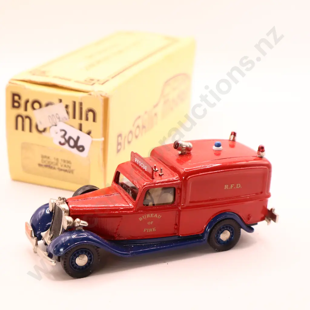 1/43 Brooklin Models  Dodge Van  Fire Rescue  1936  Image 1++