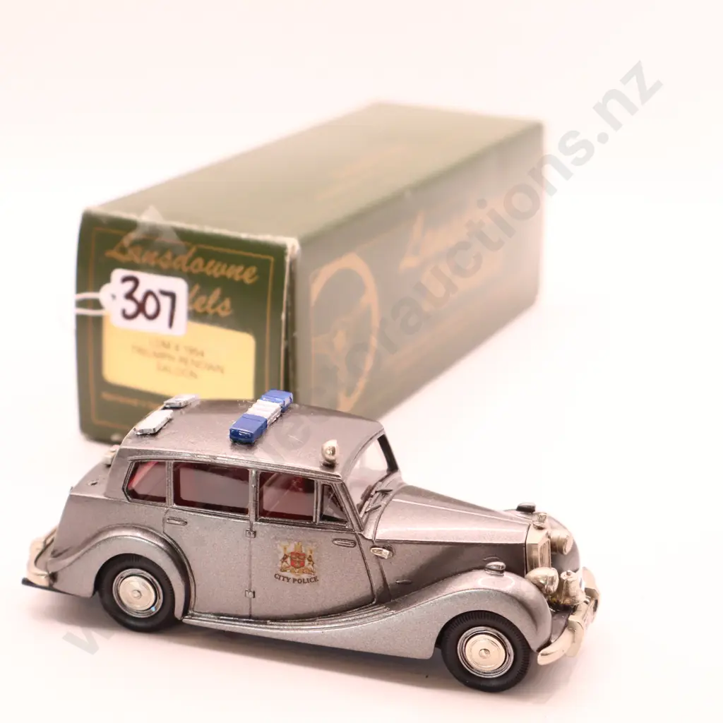 1/43 Lansdowne Models  Triumph  Renown Saloon 1954 Image 1++