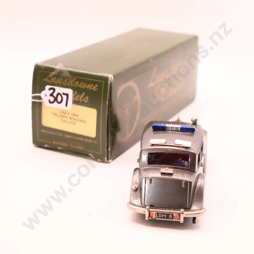 1/43 Lansdowne Models  Triumph  Renown Saloon 1954 Image 1++