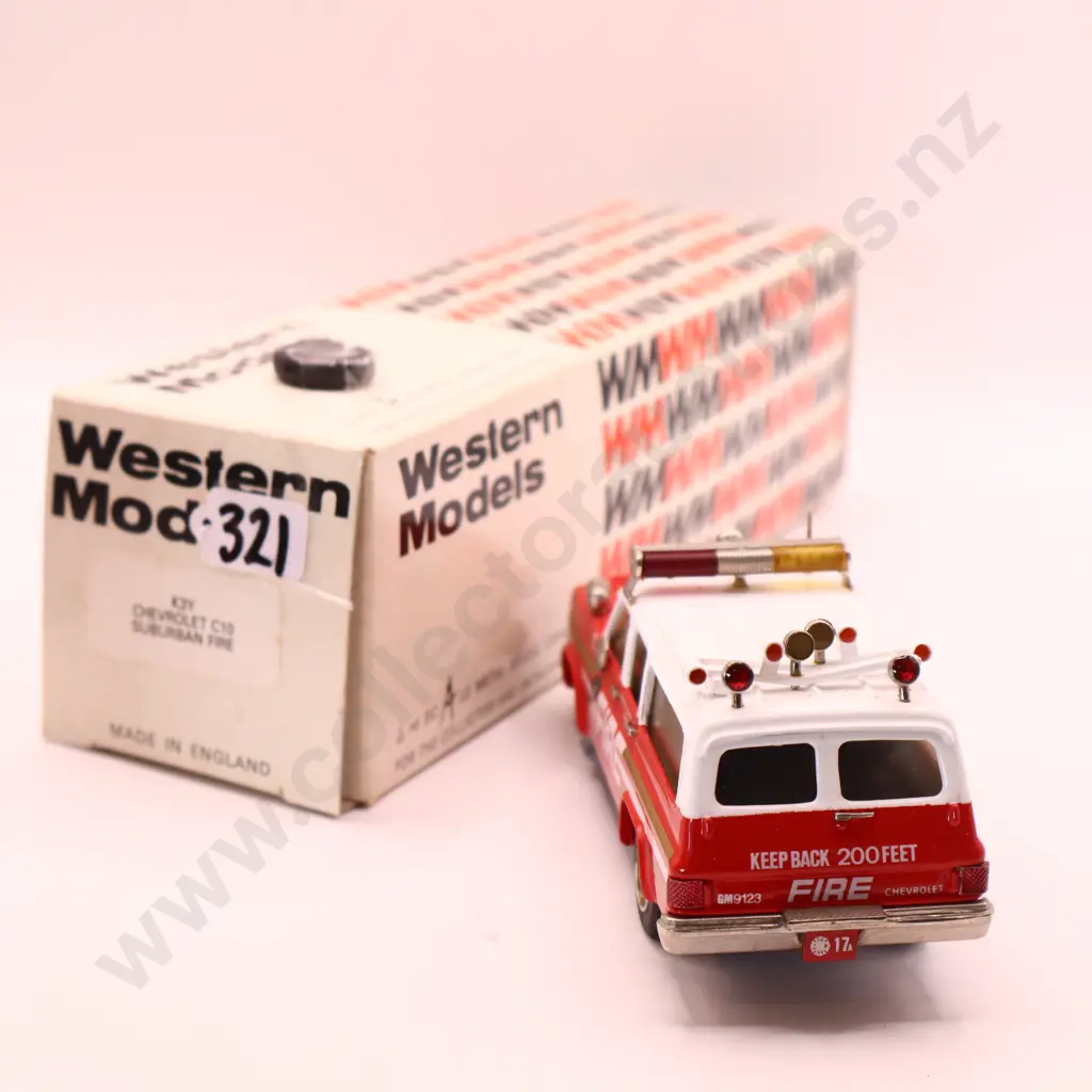 Western Models  Chevrolet  C10 Suburban  Fire  damaged wheel  Image 1++