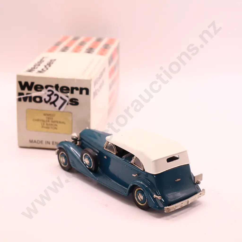 Western Models Chrysler Imperial  Le Baron 1933 Image 1++