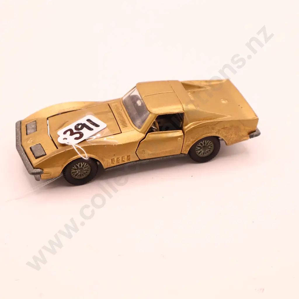 Dinky Corvette Stingray Image 1++