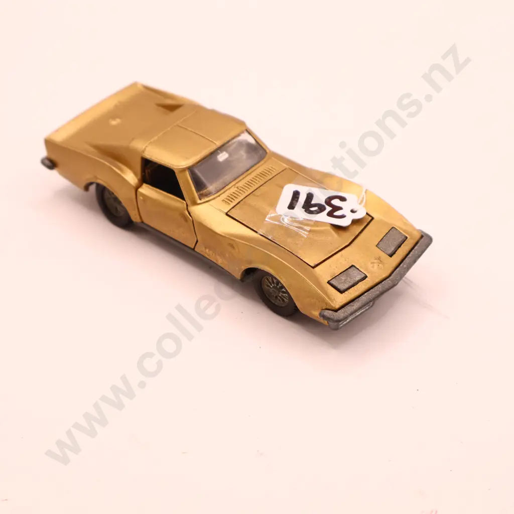 Dinky Corvette Stingray Image 1++