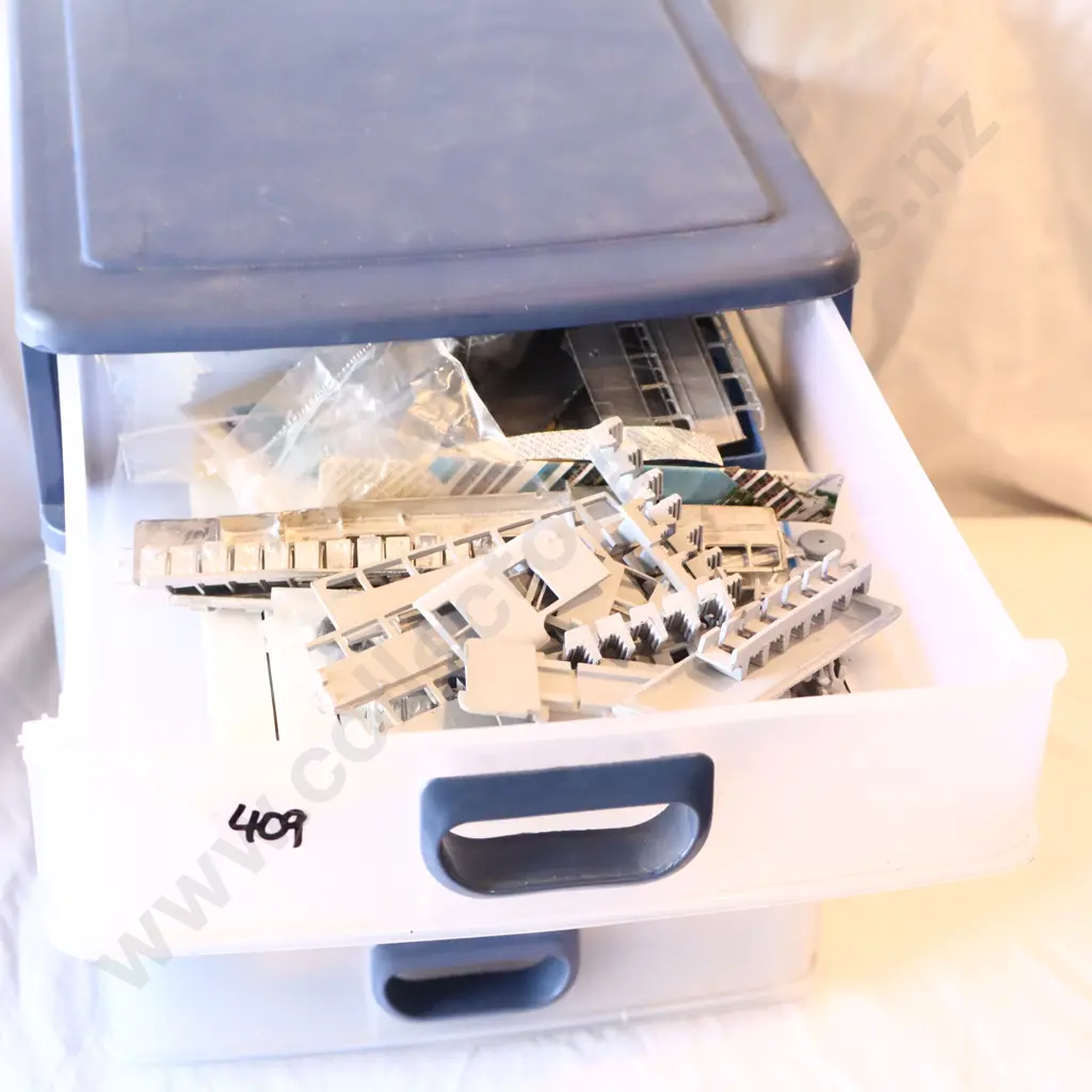 Plastic Draws With Parts Image 1++