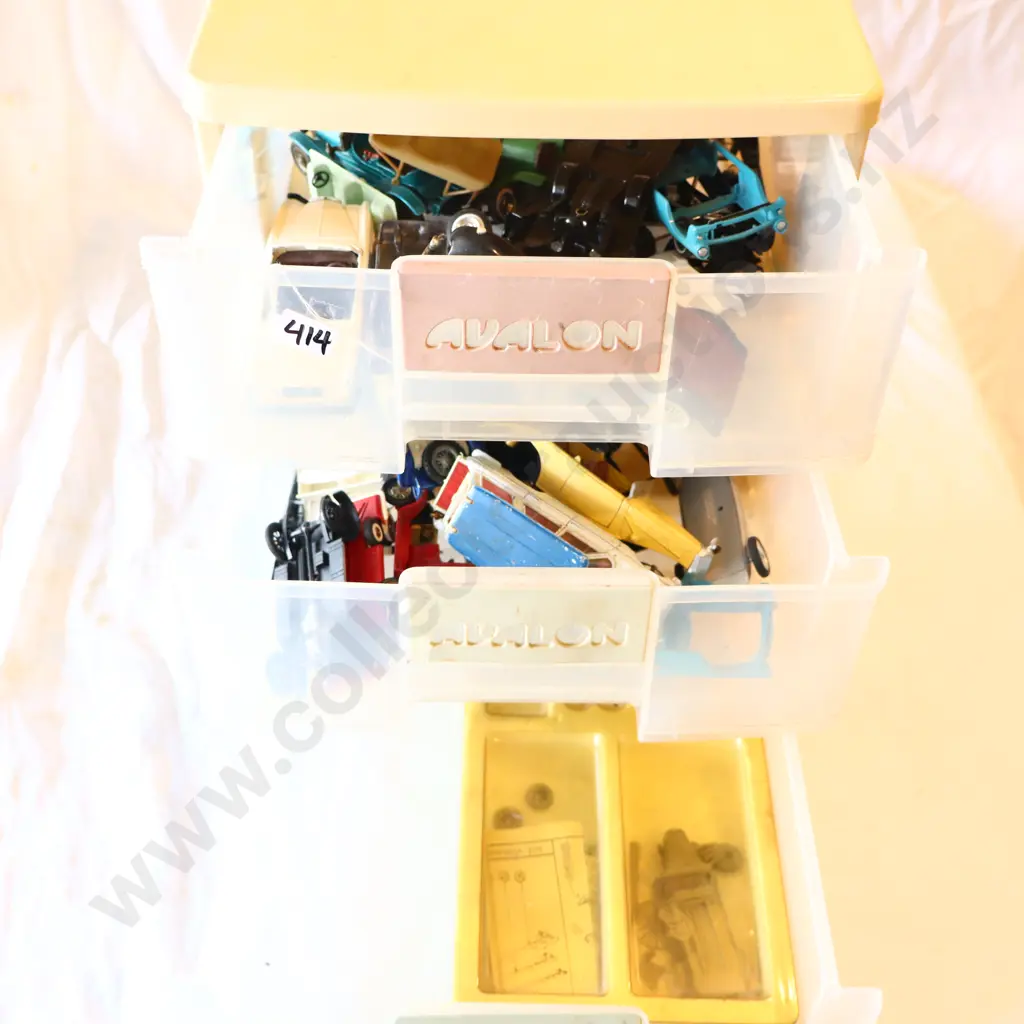 Plastic Draws With Parts Image 1++