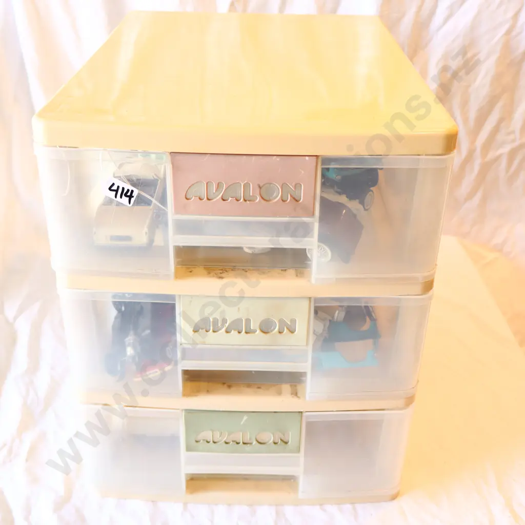 Plastic Draws With Parts Image 1++