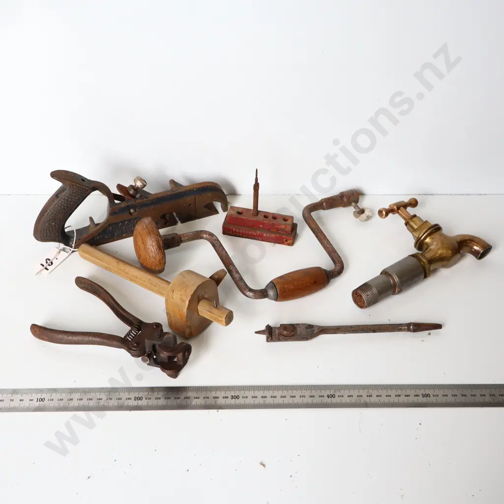 Vintage Mixed Hand Tools & Brace Drill Image 1++
