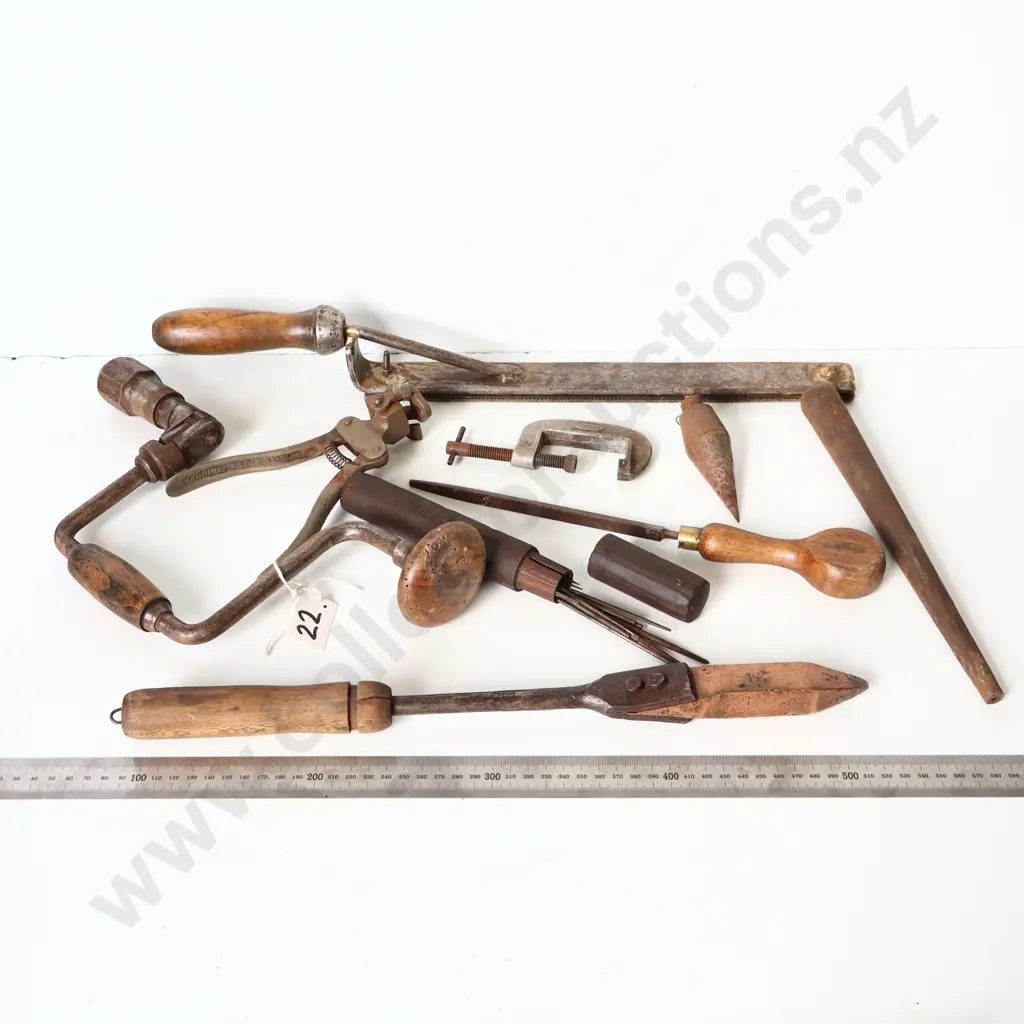 Mixed Vintage Hand Tools – Brace, Drill & Accessories Image 1++