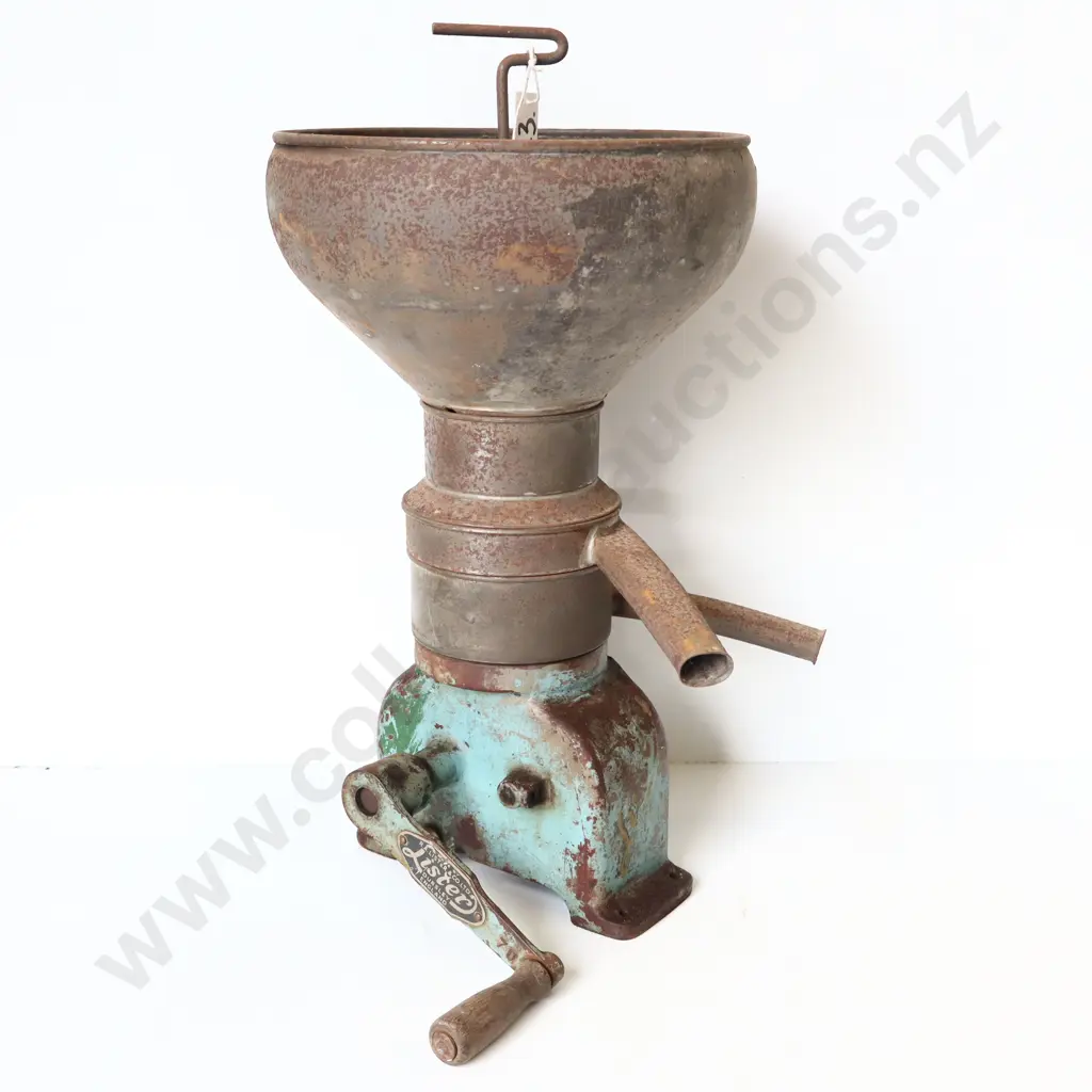 DeLaval Junior Cream Separator Image 1++