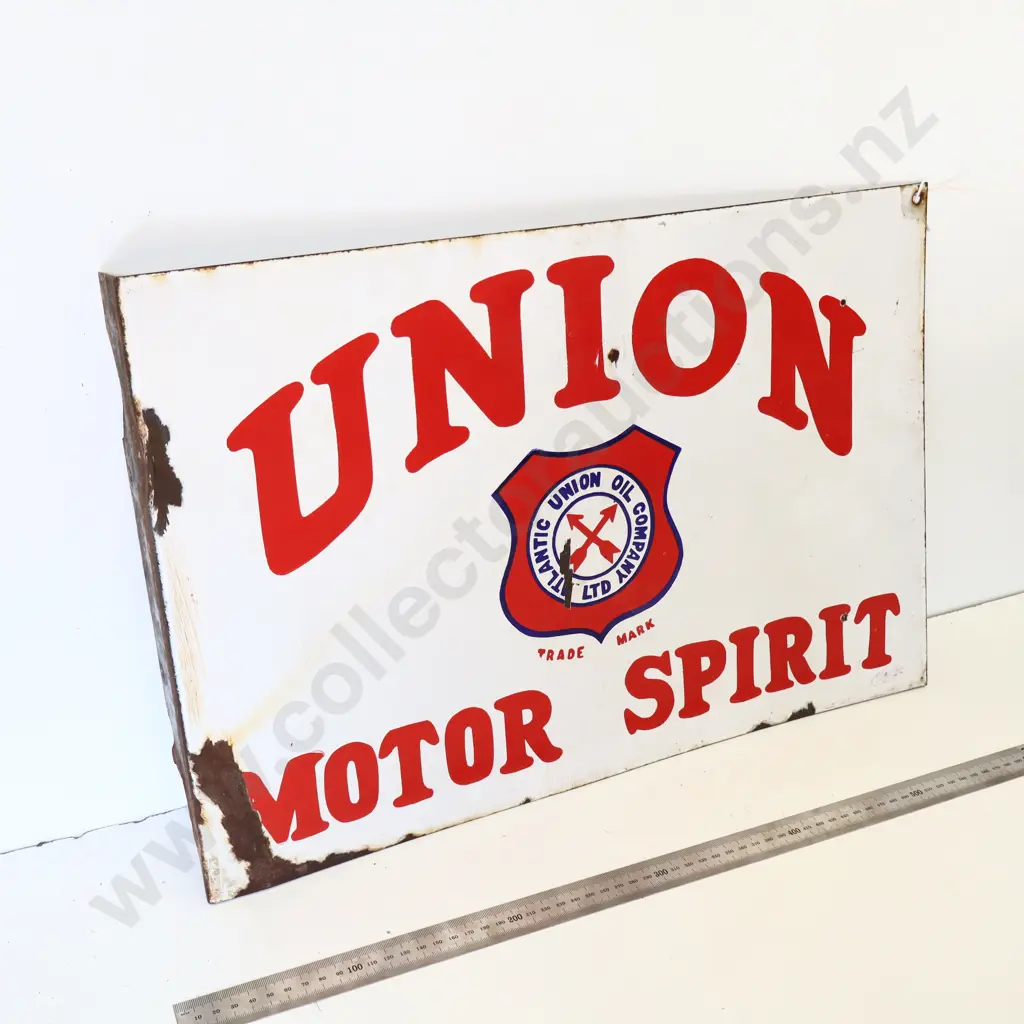 Union Motor Spirit Post Mount Flanged Enamel Sign Image 1++