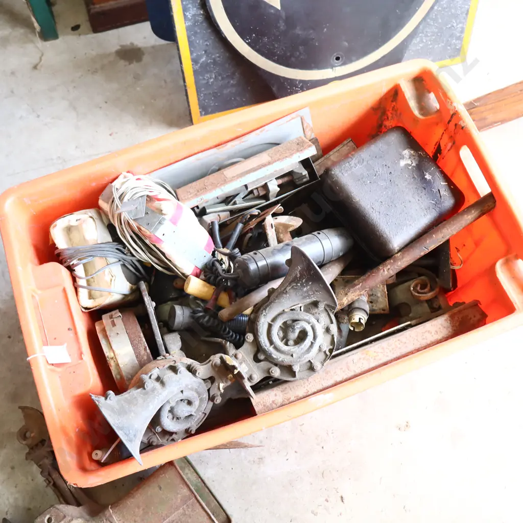 Mixed Automotive Parts Crate Image 1++