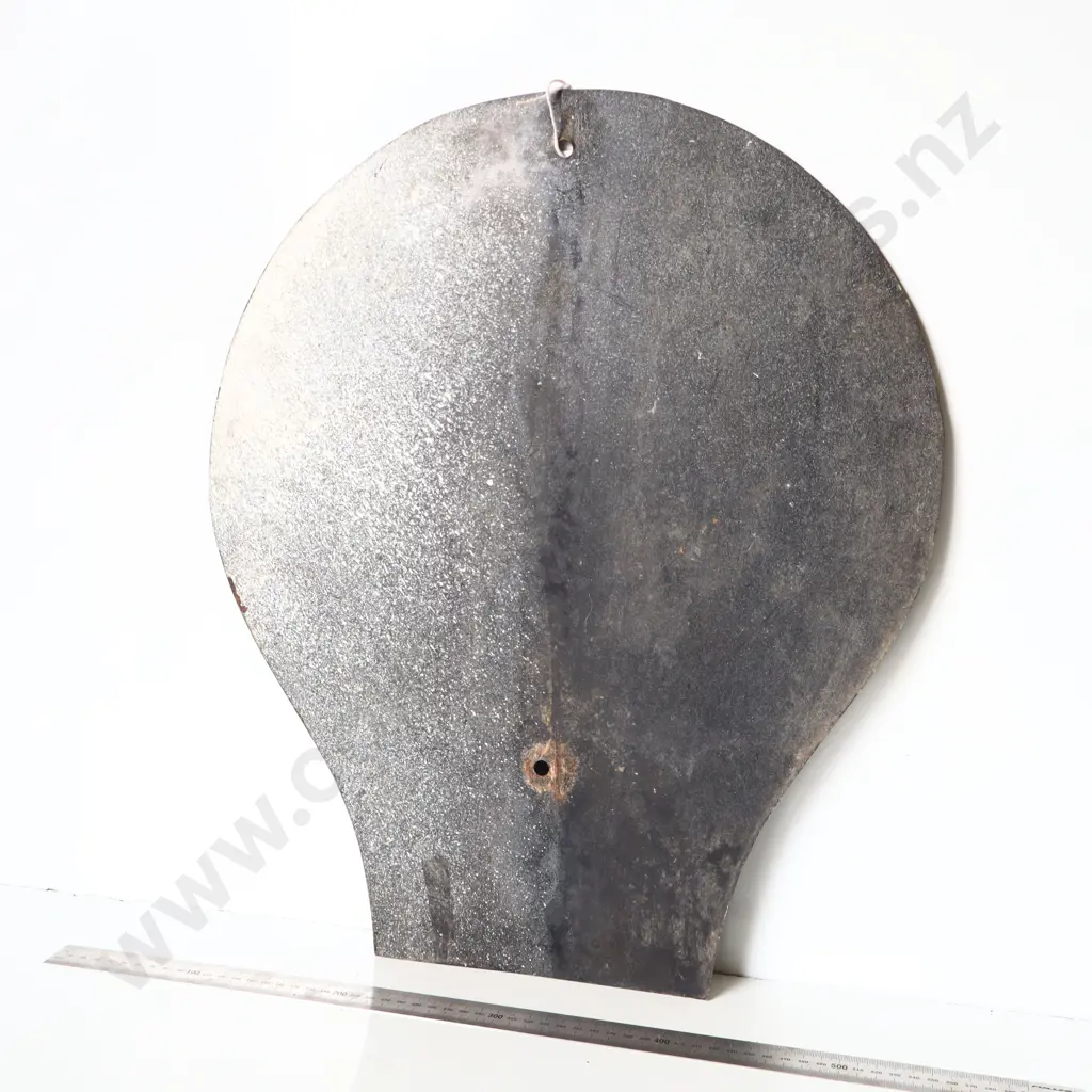 Early AA Auckland Direction Arrow Sign Image 1++