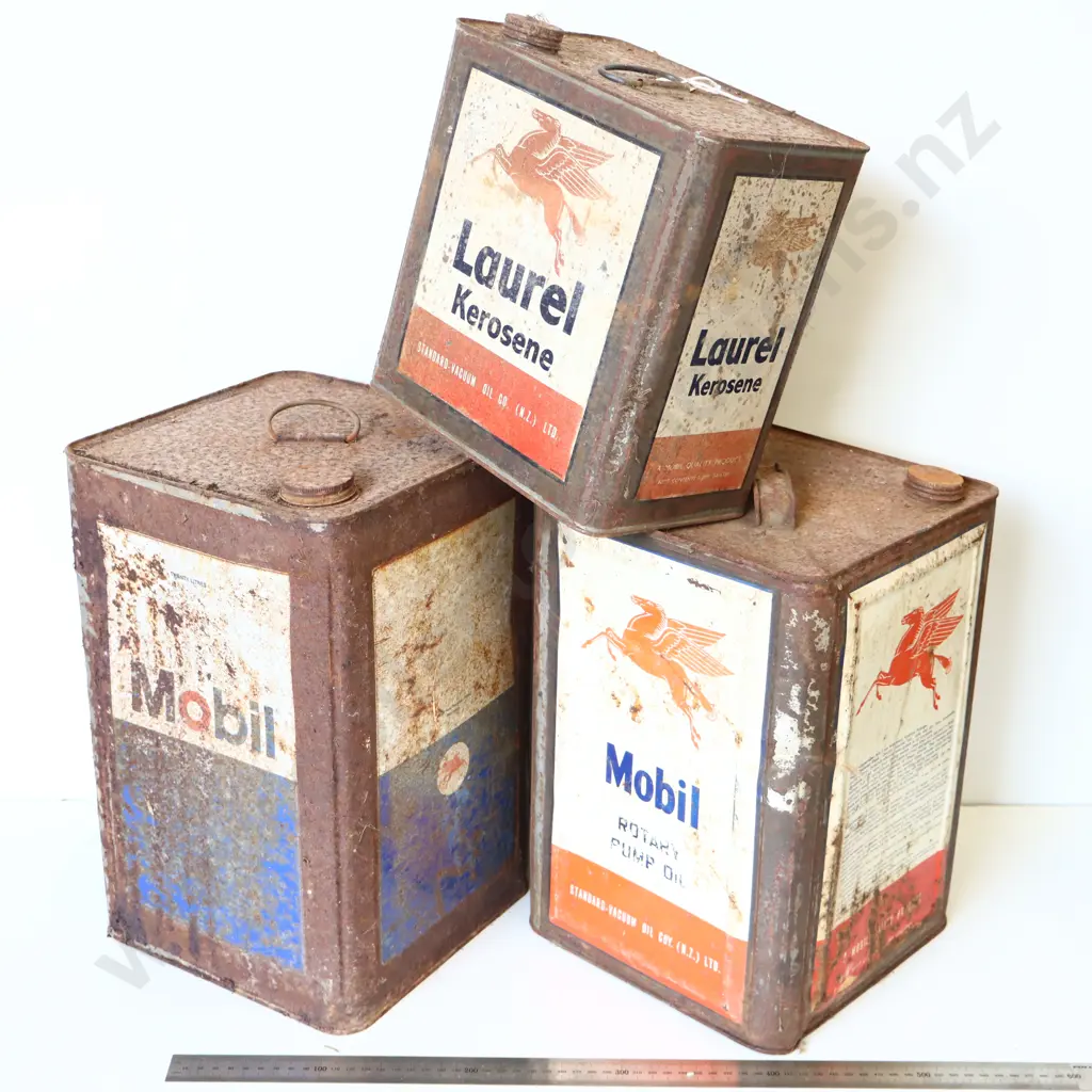 Assorted Vintage Oil & Kerosene Tins – Mobil, Laurel Image 1++