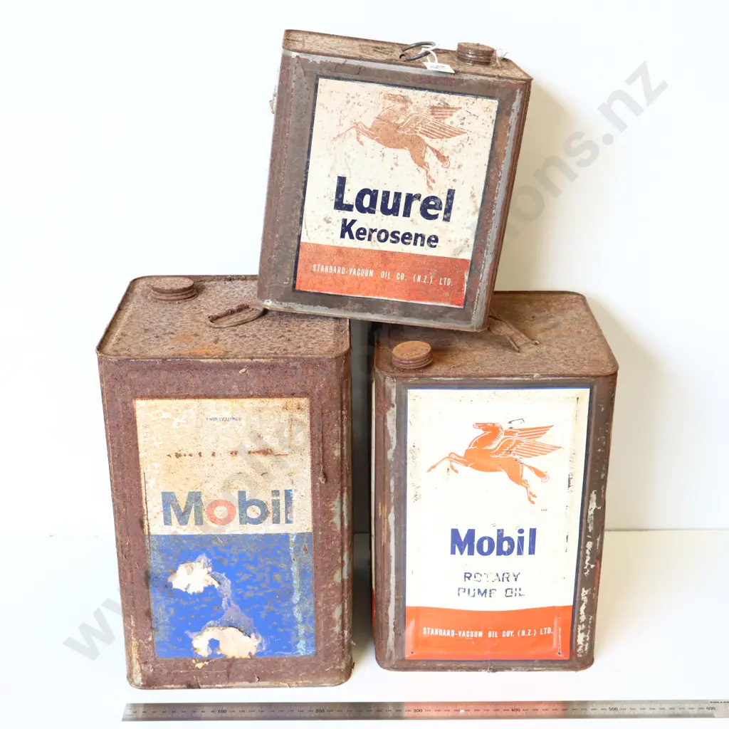 Assorted Vintage Oil & Kerosene Tins – Mobil, Laurel Image 1++