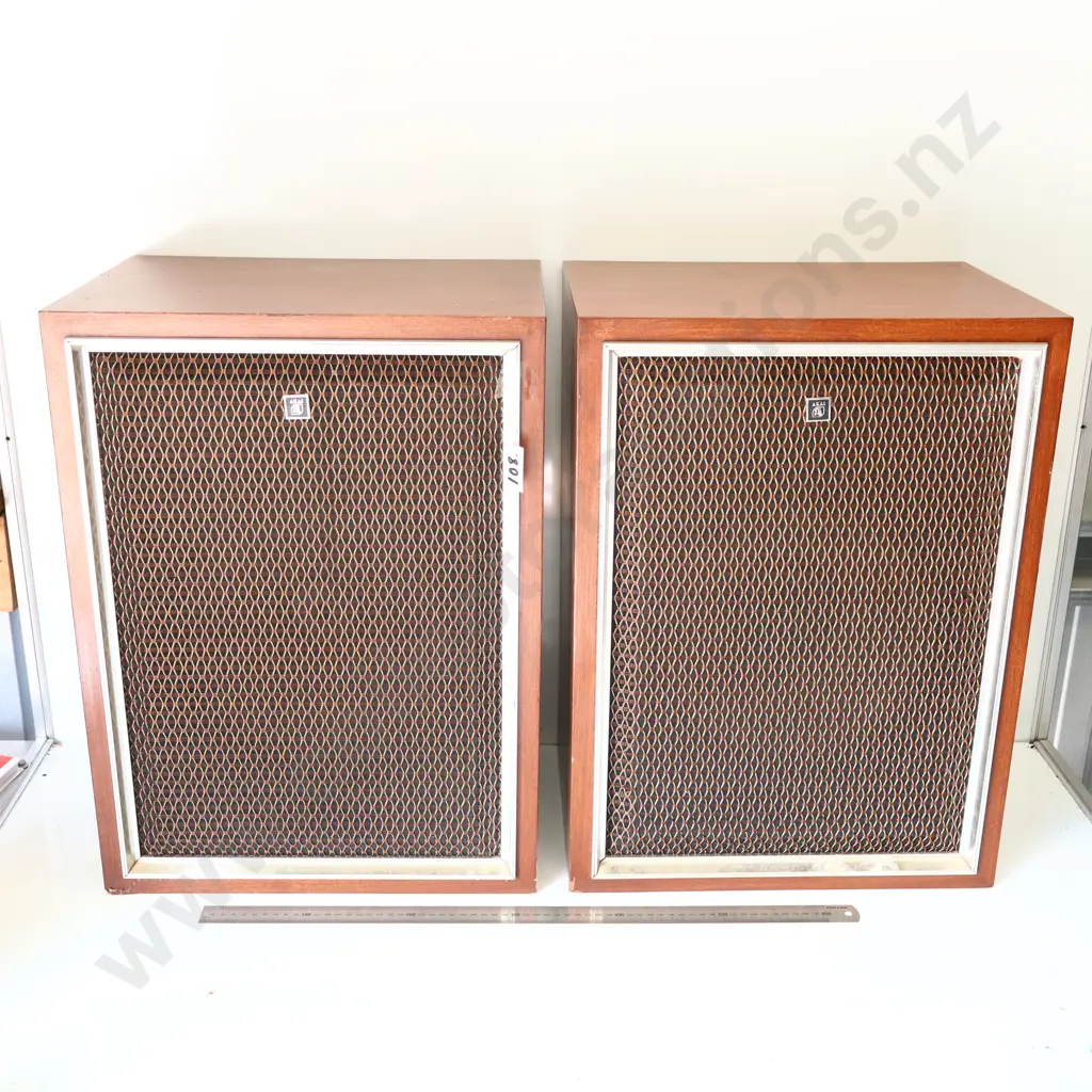 Pair Akai Floor Standing Speakers Image 1++