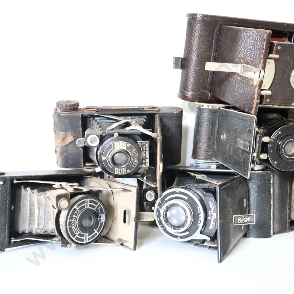Collection of Vintage Folding Cameras Image 1++