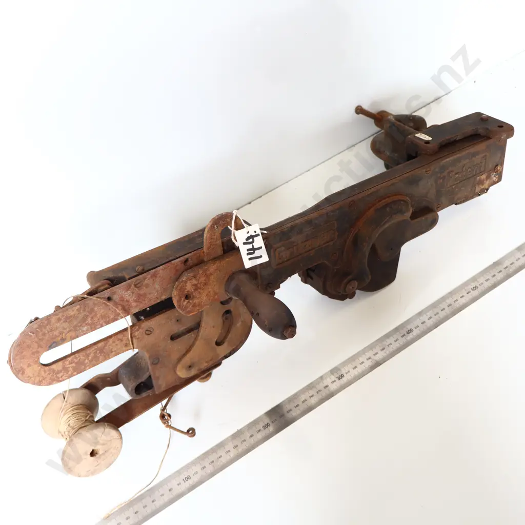 Antique Cobblers Gritzner Sole Stitcher Image 1++