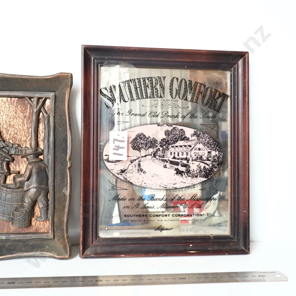 Decorative Wall Plaque & Southern Comfort Mirror Sign Image 1++