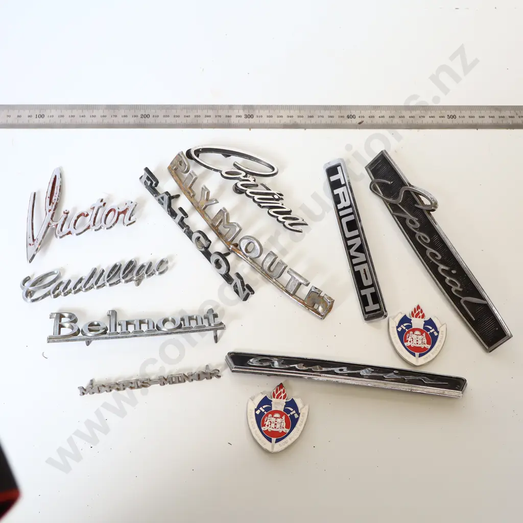 Mixed Vintage Car Badges & Emblems Image 1++