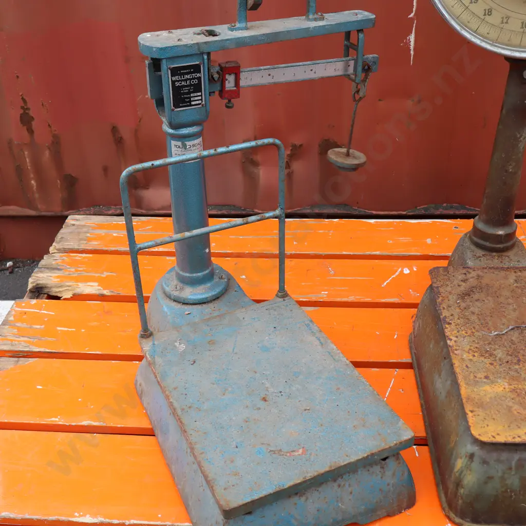 Collection of Vintage Scales (3) Image 1++