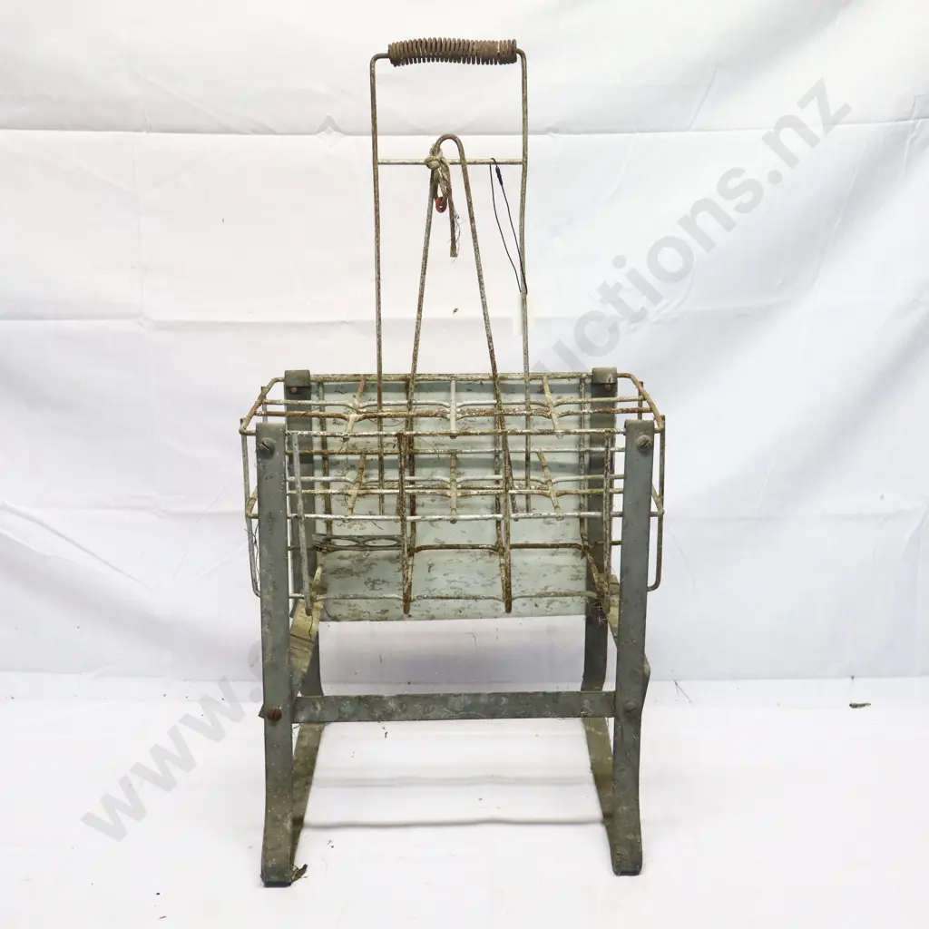 Mobil Oil Oil Bottle Rack Image 1++