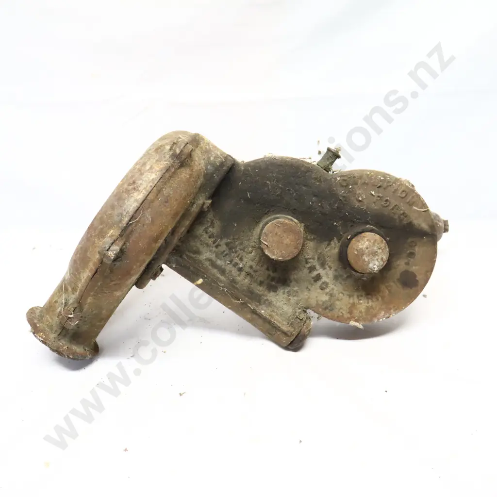 Vintage Blacksmiths Furnace Manual Fan Image 1++