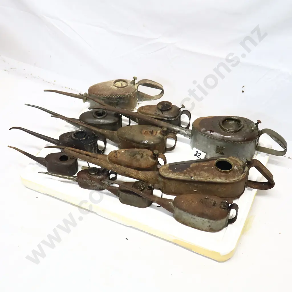 Collection of Vintage Oil Cans Image 1++