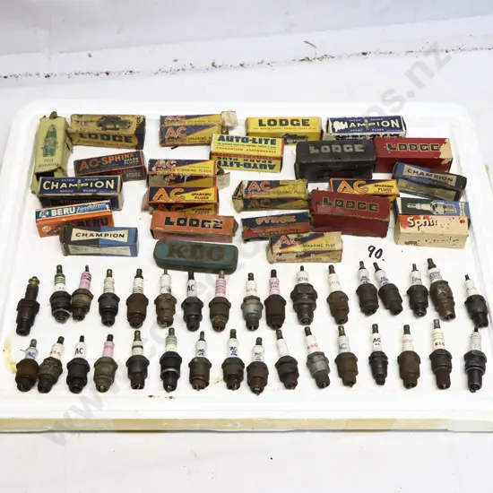 Collection of Vintage Spark Plugs & Boxes