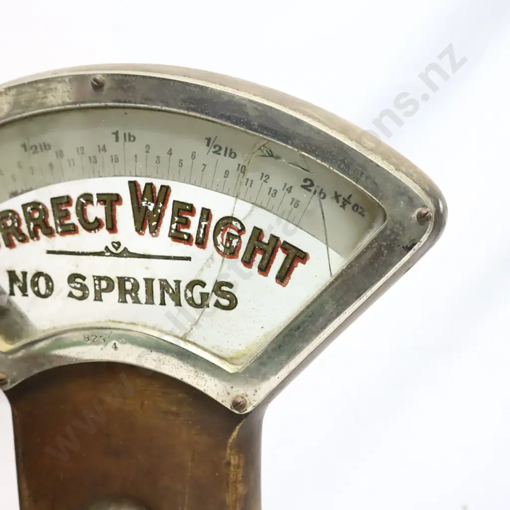 Hutchinson’s Shop Scales & Dahy Showcase Jar A/F Image 1++