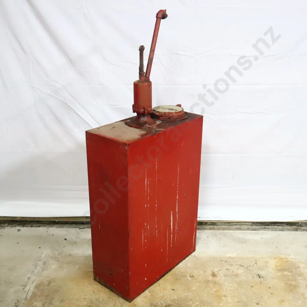 Vintage Embossed Mobil Oil Hi Boy Image 1++