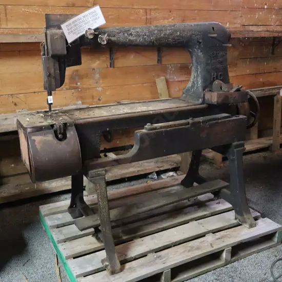 Large Industrial Sailmakers Sewing Machine