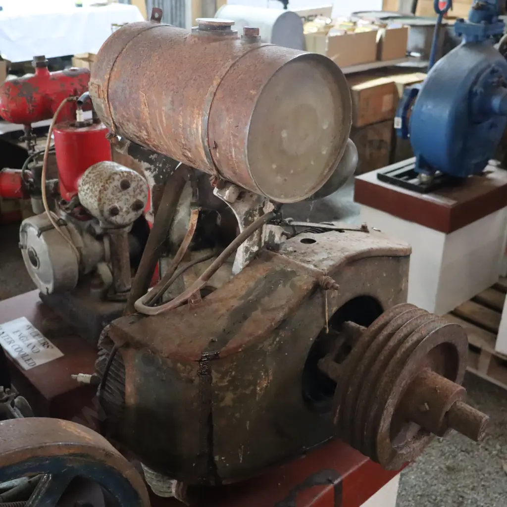 Universal Twin Cylinder Engine. Ceased Image 1++