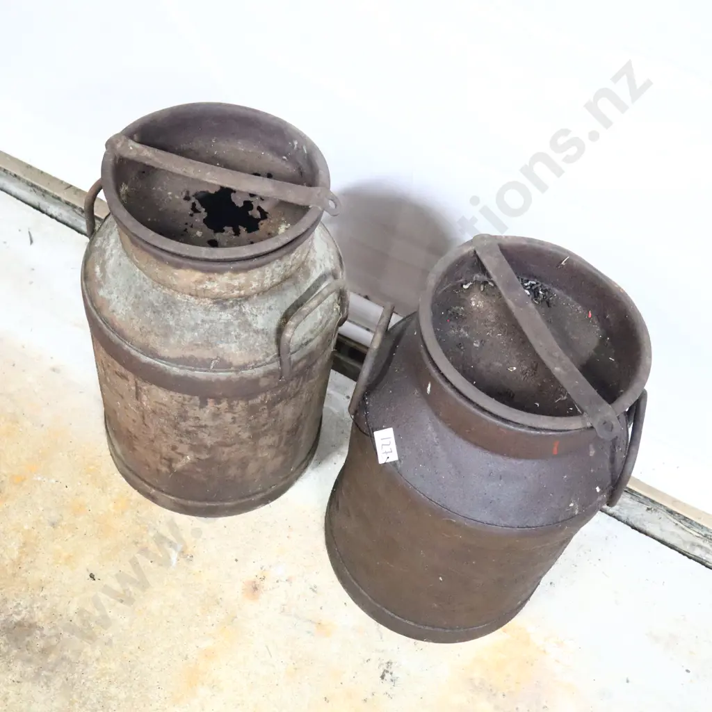 Pair of Large Vintage Milk Cans Image 1++