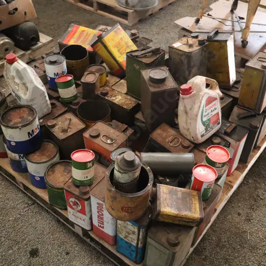 Pallet of Petrol Tins Mainly 1 Gallons