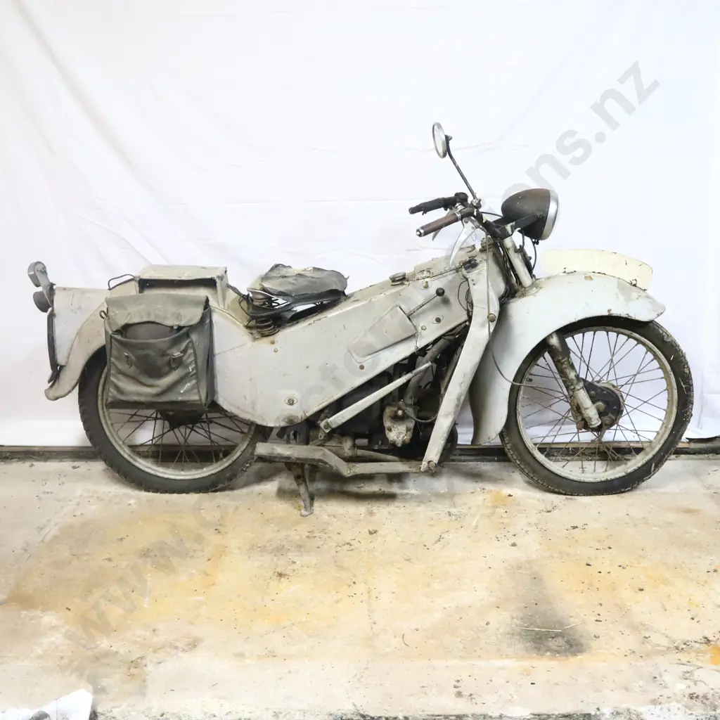 Velocette LE Image 1++