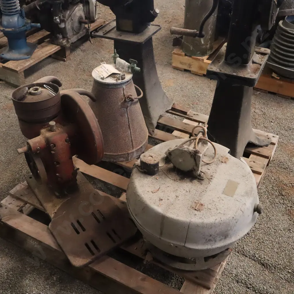 PalletVintage Industrial Machinery  Image 1++