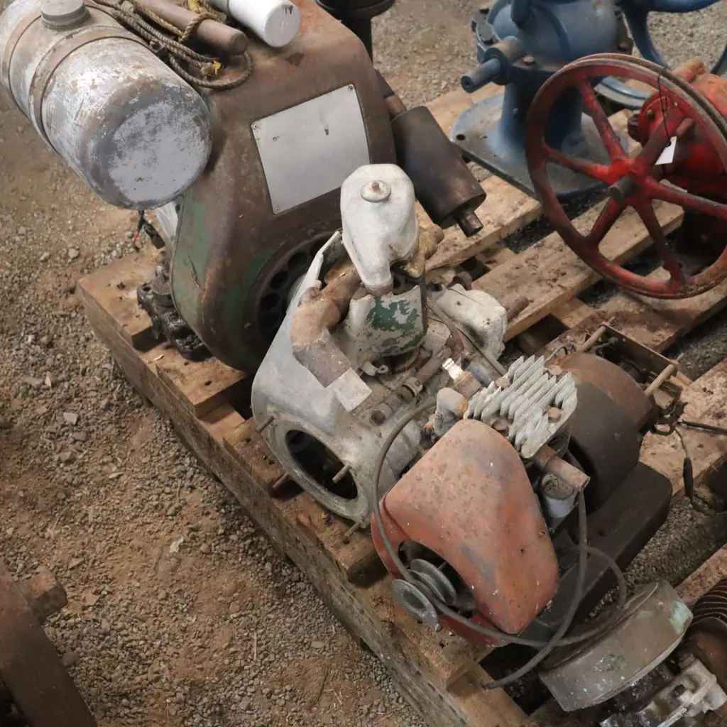 Vintage Engines Image 1++