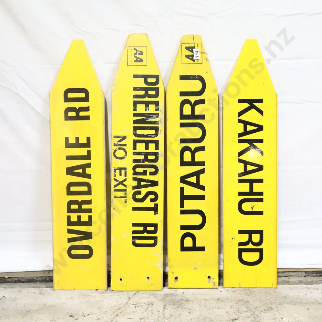 AA New Zealand Road Signs Group. Overdale Rd Prendergast Rd No Exit Putaruru Kakahu Rd Image 1++
