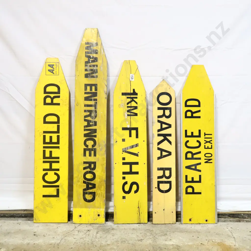 AA New Zealand Road Signs Group. Lichfield Rd Main Entrance Road F.V.H.S. Oraka Rd Image 1++