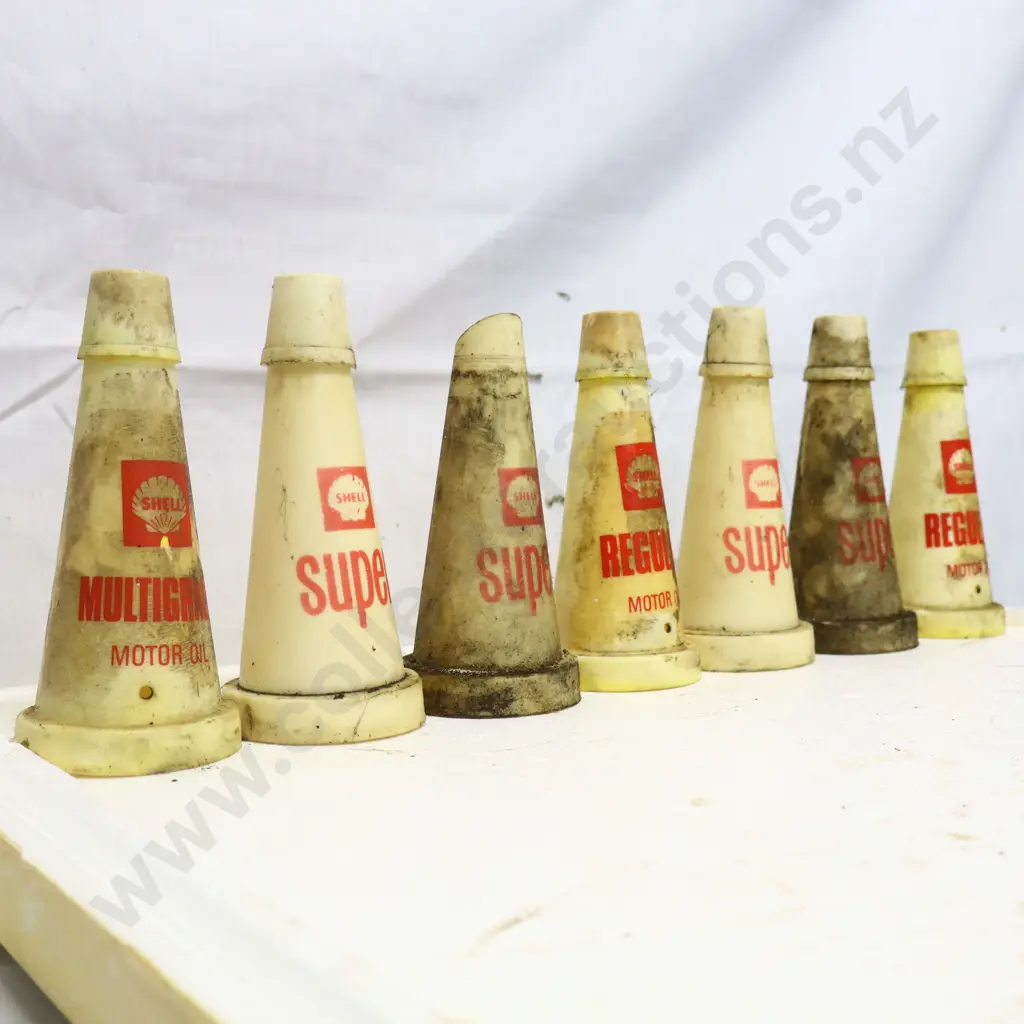 Shell Motor Oil Plastic Oil Pourers Image 1++